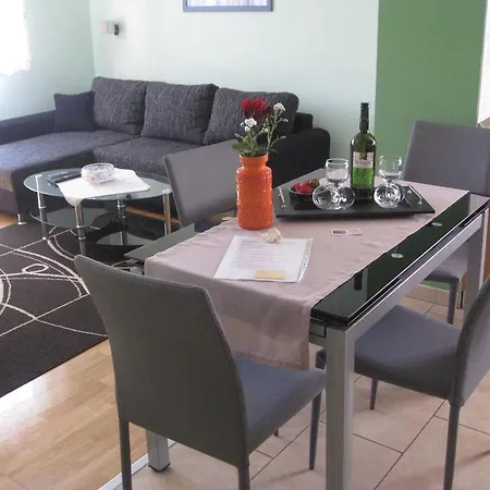 Dina Apartment