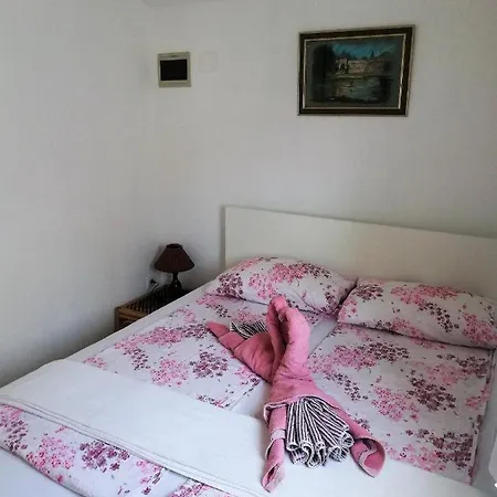 Dina Apartment