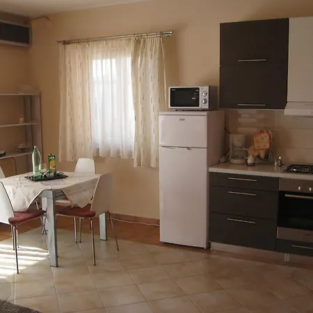 Dina Apartment *