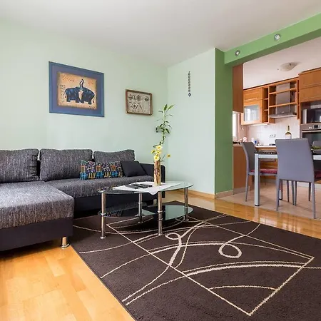 Dina Apartment *
