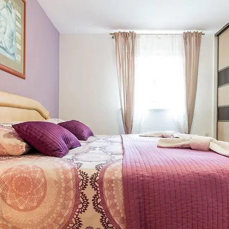Apartment Dina Pula