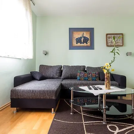 Apartment Dina