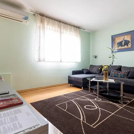 Dina Apartment